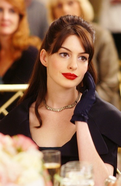 Still of Anne Hathaway in The Devil Wears Prada