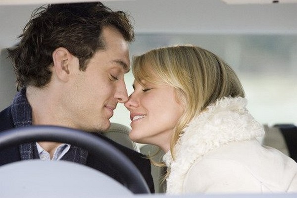 Photo: Still of Cameron Diaz and Jude Law in The Holiday