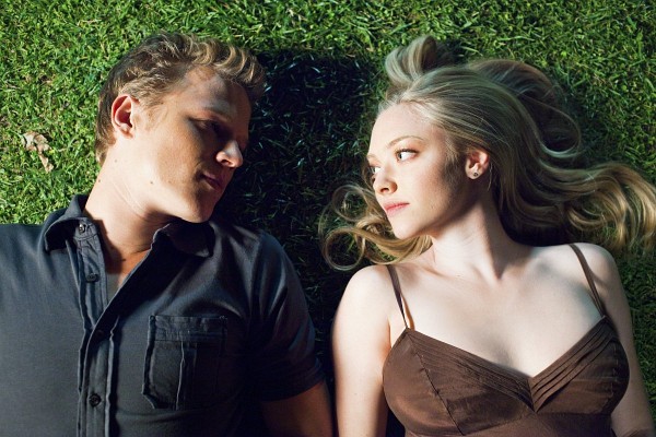 Still of Christopher Egan and Amanda Seyfried in Letters to Juliet