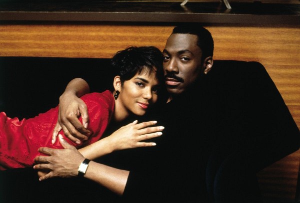 Still of Eddie Murphy and Halle Berry in Boomerang