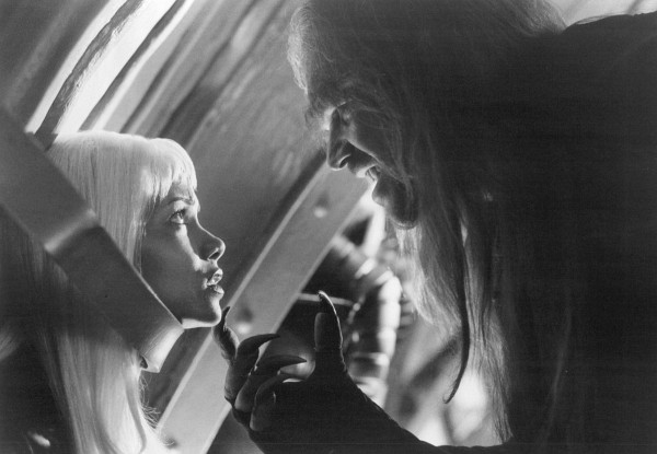 Still of Halle Berry and Tyler Mane in X-Men