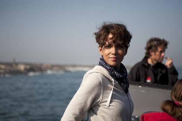 Still of Halle Berry in Dark Tide
