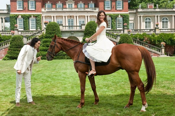 Still of Jennifer Garner and Russell Brand in Arthur