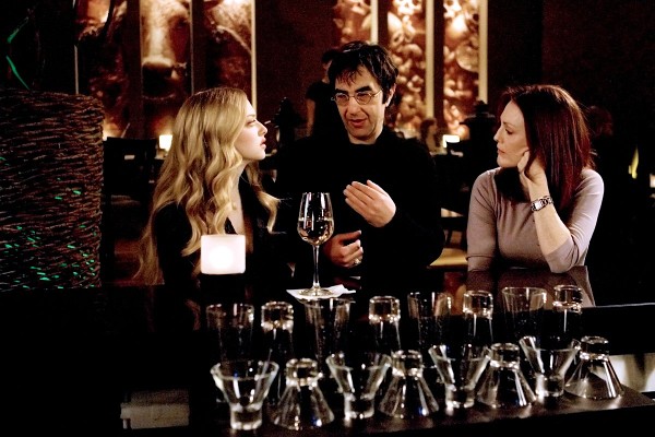 Still of Julianne Moore, Atom Egoyan and Amanda Seyfried in Chloe
