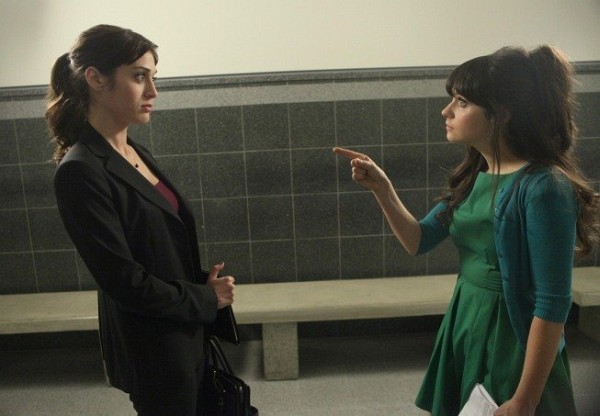 Still of Lizzy Caplan and Zooey Deschanel in New Girl