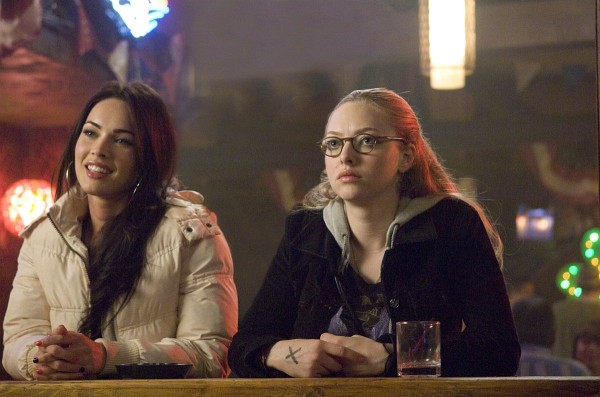 Still of Megan Fox and Amanda Seyfried in Jennifer's Body