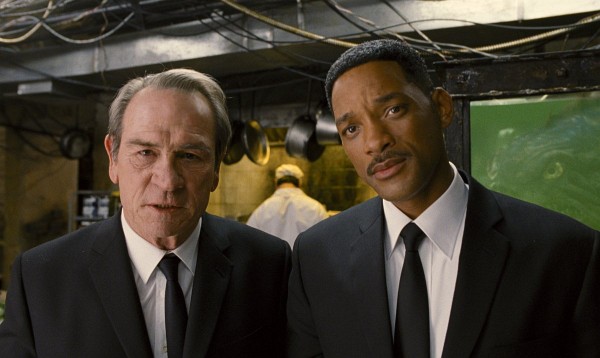 Still of Tommy Lee Jones and Will Smith in Men in Black 3