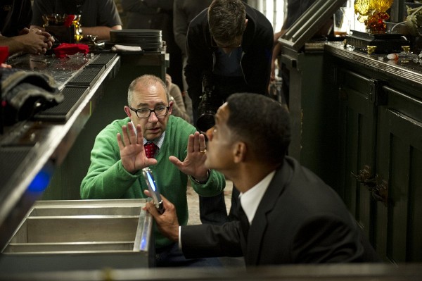 Still of Will Smith and Barry Sonnenfeld in Men in Black 3