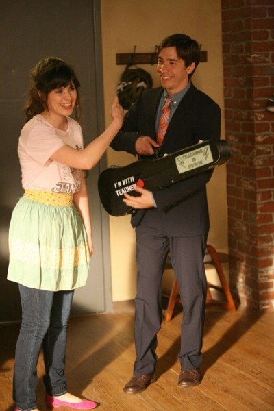 Still of Zooey Deschanel and Justin Long in New Girl
