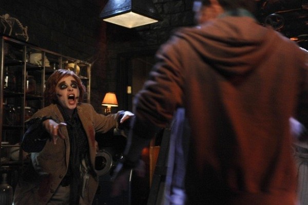Still of Zooey Deschanel and Ray Mickshaw in New Girl