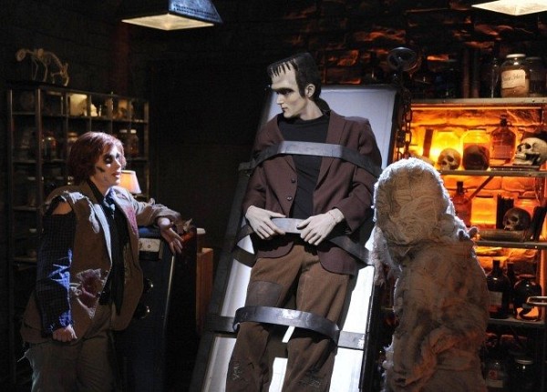 Still of Zooey Deschanel, Nate Hartley and Lora Plattner in New Girl