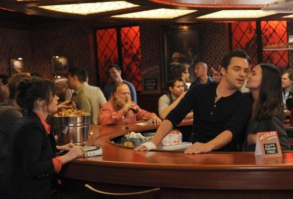 Still of Zooey Deschanel, Odette Annable and Jake Johnson in Quick Hardening Caulk