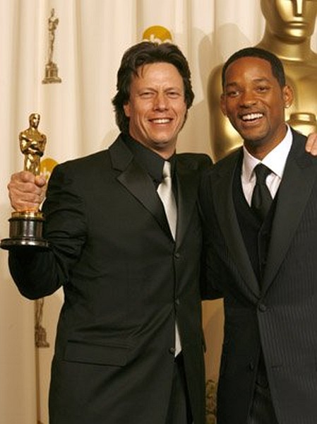 Will Smith and Gavin Hood at event of The 78th Annual Academy Awards