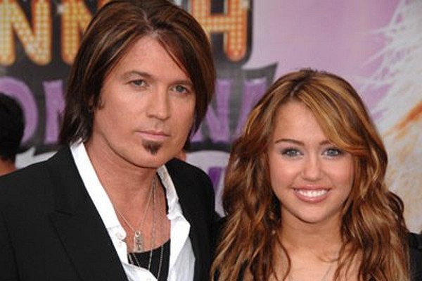 Billy Ray Cyrus and Miley Cyrus at event of Hannah Montana: The Movie