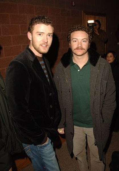 Danny Masterson and Justin Timberlake at event of Alpha Dog