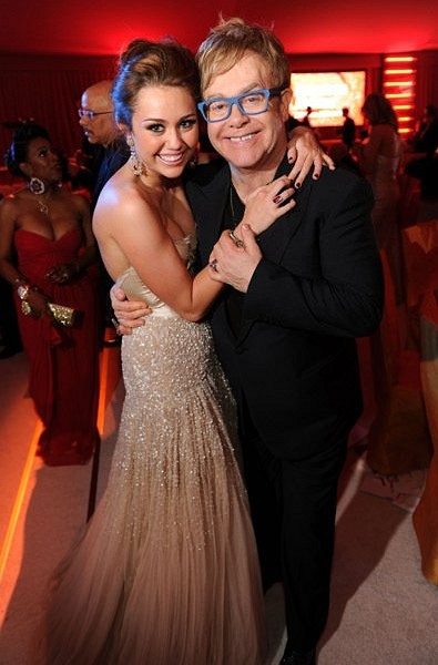 Elton John and Miley Cyrus at event of The 82nd Annual Academy Awards