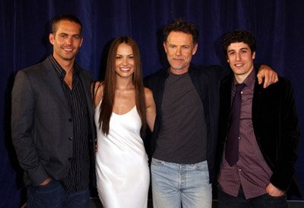 Jason Biggs, Bruce Greenwood, Paul Walker and Moon Bloodgood at event of Eight Below