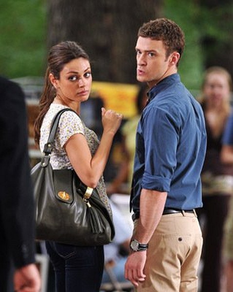 Mila Kunis and Justin Timberlake at event of Friends with Benefits