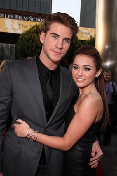Miley Cyrus and Liam Hemsworth at event of The Last Song