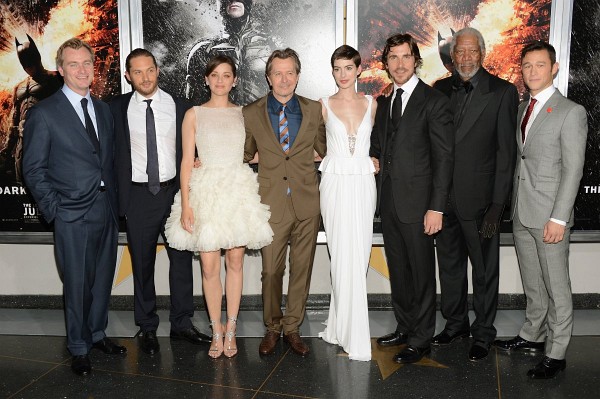 Morgan Freeman, Gary Oldman, Christian Bale, Anne Hathaway, Marion Cotillard, Joseph Gordon-Levitt and Christopher Nolan at event of The Dark Knight Rises