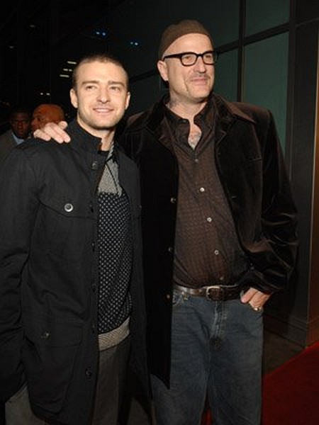 Nick Cassavetes and Justin Timberlake at event of Alpha Dog