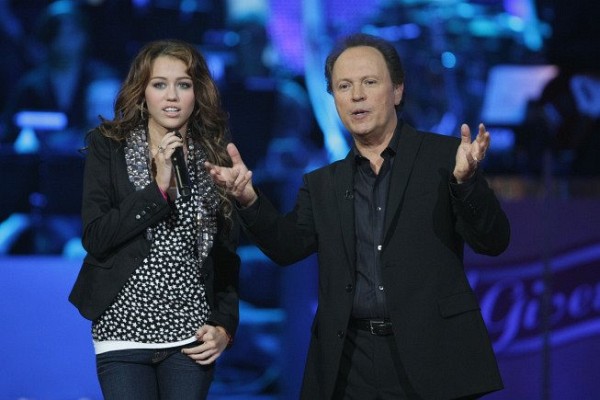 Still of Billy Crystal and Miley Cyrus in American Idol
