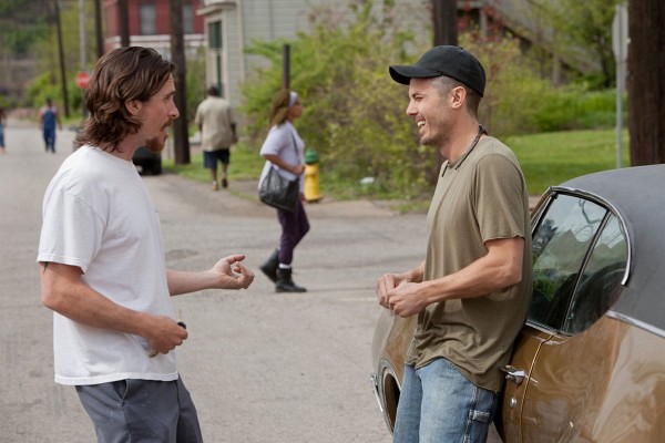 Still of Christian Bale and Casey Affleck in Out of the Furnace
