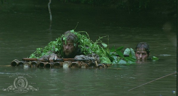 Still of Christian Bale and Steve Zahn in Rescue Dawn