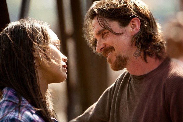 Still of Christian Bale and Zoe Saldana in Out of the Furnace