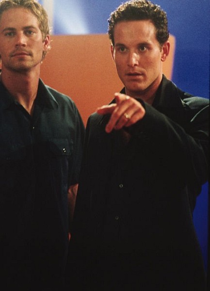 Still of Cole Hauser and Paul Walker in 2 Fast 2 Furious