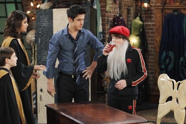 Still of David Henrie, Selena Gomez and Cameron Sanders in Wizards of Waverly Place