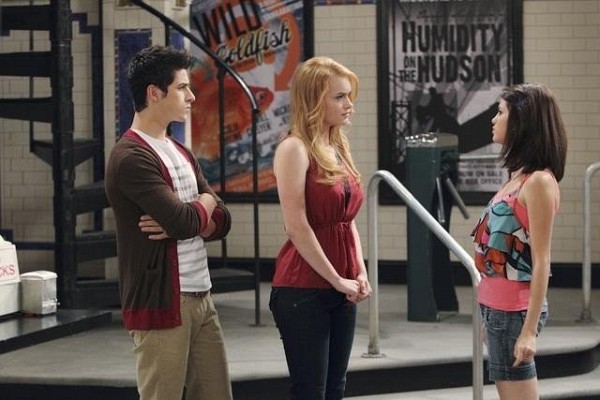 Still of David Henrie, Selena Gomez and Leven Rambin in Wizards of Waverly Place