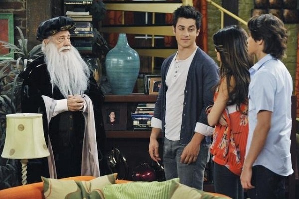 Still of Ian Abercrombie, David Henrie, Selena Gomez and Jake T. Austin in Wizards of Waverly Place