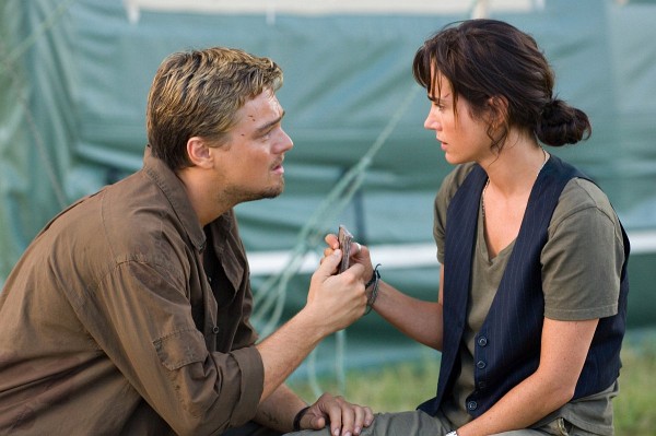 Still of Jennifer Connelly and Leonardo DiCaprio in Blood Diamond