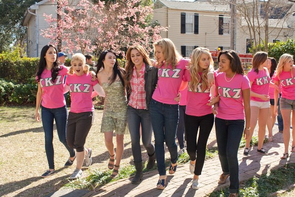 Still of Kelly Osbourne, Miley Cyrus and Lauren McKnight in So Undercover