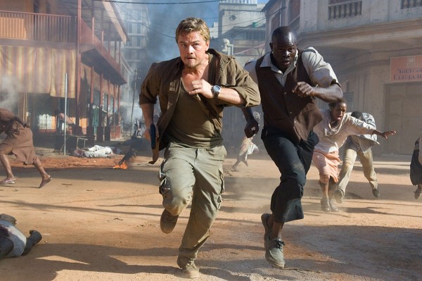 Still of Leonardo DiCaprio and Djimon Hounsou in Blood Diamond