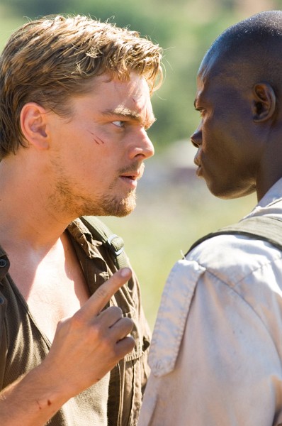 Still of Leonardo DiCaprio and Djimon Hounsou in Blood Diamond