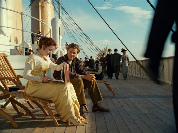 Still of Leonardo DiCaprio and Kate Winslet in Titanic
