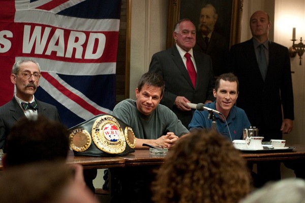 Still of Mark Wahlberg and Christian Bale in The Fighter