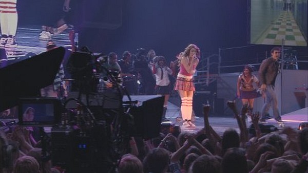 Still of Miley Cyrus in Hannah Montana & Miley Cyrus: Best of Both Worlds Concert