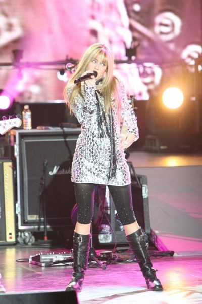 Still of Miley Cyrus in Hannah Montana & Miley Cyrus: Best of Both Worlds Concert