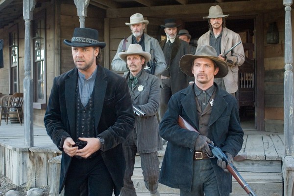 Still of Russell Crowe, Christian Bale, Peter Fonda, Luce Rains, Lennie Loftin and Chad Brummett in 3:10 to Yuma